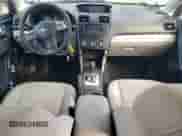 2015 Subaru Forester Premium z VIN JF2SJADCXFH584659, wystawiony jako Copart lot #85191045 z przebiegiem 81 778 mil mil oraz Szkoda całkowita • Salvage title. Historia ofert i sprzedaży dostępna na DreamBid. Obrazek 8.