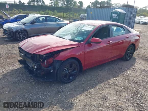 2022 Hyundai Elantra SEL с VIN KMHLM4AG4NU332880, выставлен на аукционе IAAI как лот 43223487 с пробегом 31 527 миль миль и . История ставок и продаж доступна на DreamBid. Изображение 18.