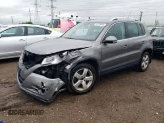 2010 Volkswagen Tiguan S с VIN WVGAV7AX2AW525159, выставлен на аукционе Copart как лот 57218045 с пробегом 125 455 миль миль и Списание • Salvage title. История ставок и продаж доступна на DreamBid. Изображение 1.