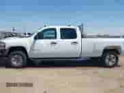 2009 Chevrolet Silverado 3500HD с VIN 1GBHK83699F159061, выставлен на аукционе IAAI как лот 41982560 с пробегом 352 309 миль миль и . История ставок и продаж доступна на DreamBid. Изображение 14.