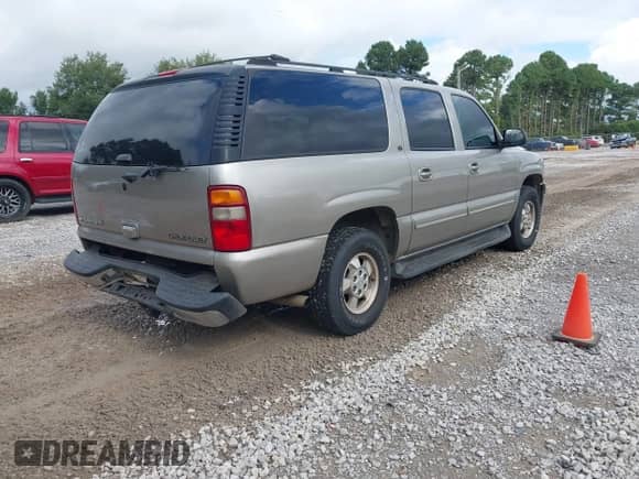 2003 Chevrolet Suburban LT с VIN 3GNEC16Z23G224211, выставлен на аукционе IAAI как лот 42969797 с пробегом 246 506 миль миль и . История ставок и продаж доступна на DreamBid. Изображение 4.