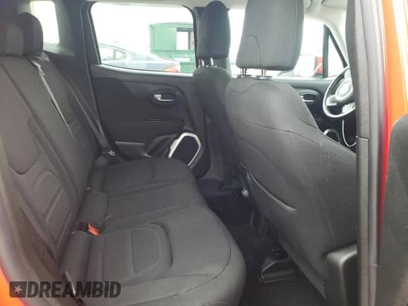 2018 Jeep Renegade Latitude with VIN ZACCJABB9JPG71189, listed as a Copart auction lot 83808525 with 173,359 mi miles and Salvage title. Bid and sale history available at DreamBid. Image 10.