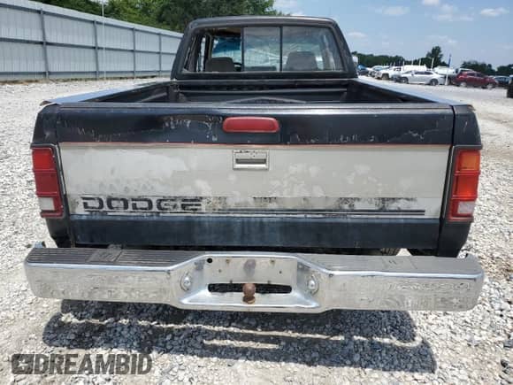 1995 Dodge Dakota с VIN 1B7GL23Y9SS385794, выставлен на аукционе Copart как лот 63360094 с пробегом 394 435 миль миль и Списание • Salvage title. История ставок и продаж доступна на DreamBid. Изображение 6.