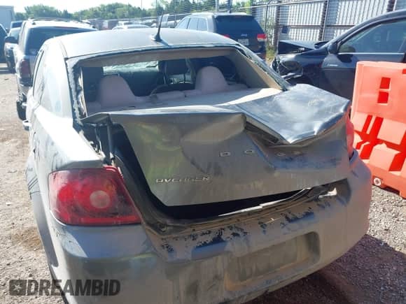 2012 Dodge Avenger SE z VIN 1C3CDZAB0CN209322, wystawiony jako IAAI lot #42583738 z przebiegiem 154 999 mil mil oraz . Historia ofert i sprzedaży dostępna na DreamBid. Obrazek 6.