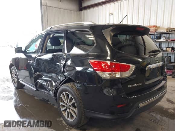 2015 Nissan Pathfinder SL with VIN 5N1AR2MM6FC663272, listed as a IAAI auction lot 42571611 with 176,221 mi miles and . Bid and sale history available at DreamBid. Image 3.