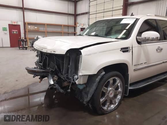 2014 Cadillac Escalade ESV Luxury с VIN 1GYS4HEF3ER111941, выставлен на аукционе IAAI как лот 42165033 с пробегом 158 964 миль миль и . История ставок и продаж доступна на DreamBid. Изображение 20.