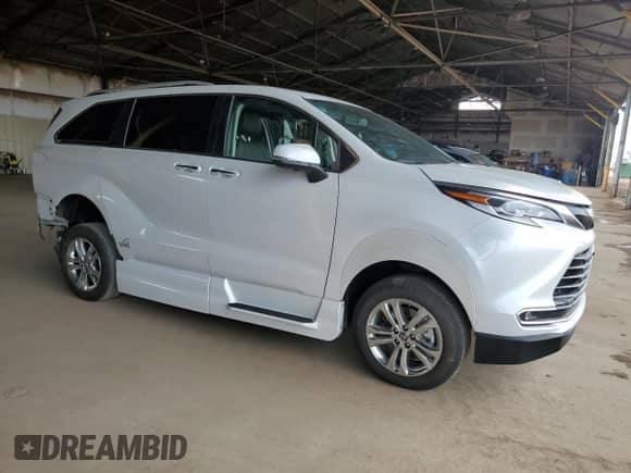 2023 Toyota Sienna Platinum с VIN 5TDESKFC4PS095831, выставлен на аукционе Copart как лот 55919975 с пробегом 6 626 миль миль и Списание • Salvage title. История ставок и продаж доступна на DreamBid. Изображение 4.