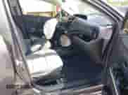 2015 Toyota Prius One z VIN JTDKDTB31F1096438, wystawiony jako IAAI lot #41859685 z przebiegiem 208 302 mil mil oraz . Historia ofert i sprzedaży dostępna na DreamBid. Obrazek 5.