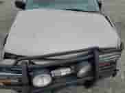 2001 Chevrolet Blazer LS z VIN 1GNCT18W91K167036, wystawiony jako Copart lot #47848415 z przebiegiem 145 278 mil mil oraz Szkoda całkowita • Salvage title. Historia ofert i sprzedaży dostępna na DreamBid. Obrazek 13.