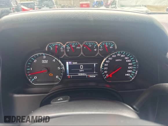 2015 Chevrolet Suburban LT z VIN 1GNSKJKC7FR205746, wystawiony jako IAAI lot #42403703 z przebiegiem 183 842 mil mil oraz . Historia ofert i sprzedaży dostępna na DreamBid. Obrazek 7.