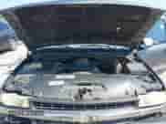 1999 Chevrolet Silverado 1500 LS z VIN 2GCEC19T4X1253725, wystawiony jako IAAI lot #43033823 z przebiegiem 381 140 mil mil oraz . Historia ofert i sprzedaży dostępna na DreamBid. Obrazek 10.