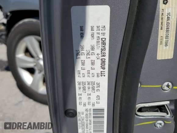 2014 Jeep Compass Latitude with VIN 1C4NJDEB8ED827099, listed as a Copart auction lot 71846995 with 77,981 mi miles and Salvage title. Bid and sale history available at DreamBid. Image 14.