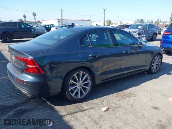 2019 Volvo S60 Momentum с VIN 7JR102FK6KG012125, выставлен на аукционе IAAI как лот 42628380 с пробегом 37 095 миль миль и . История ставок и продаж доступна на DreamBid. Изображение 4.