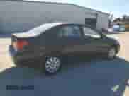 2004 Toyota Corolla CE z VIN 2T1BR32E84C313785, wystawiony jako Copart lot #89619955 z przebiegiem 81 238 mil mil oraz Szkoda całkowita • Salvage title. Historia ofert i sprzedaży dostępna na DreamBid. Obrazek 3.