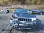 2011 Jeep Grand Cherokee Overland with VIN 1J4RR6GT2BC586843, listed as a Copart auction lot 82640575 with 105,457 mi miles and Salvage title. Bid and sale history available at DreamBid. Image 5.