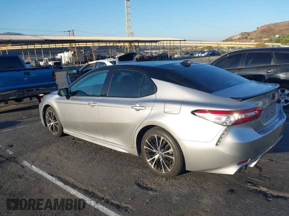 2020 Toyota Camry XSE z VIN 4T1K61AK3LU322864, wystawiony jako IAAI lot #43384409 z przebiegiem 89 916 mil mil oraz . Historia ofert i sprzedaży dostępna na DreamBid. Obrazek 3.