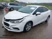 2018 Chevrolet Cruze LS с VIN 1G1BC5SM8J7126752, выставлен на аукционе IAAI как лот 42518748 с пробегом 138 951 миль миль и . История ставок и продаж доступна на DreamBid. Изображение 20.