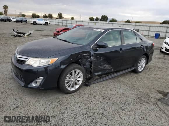 2013 Toyota Camry XLE with VIN 4T1BD1FK5DU068011, listed as a Copart auction lot 83966245 with 83,965 mi miles and Salvage title. Bid and sale history available at DreamBid. Image 1.