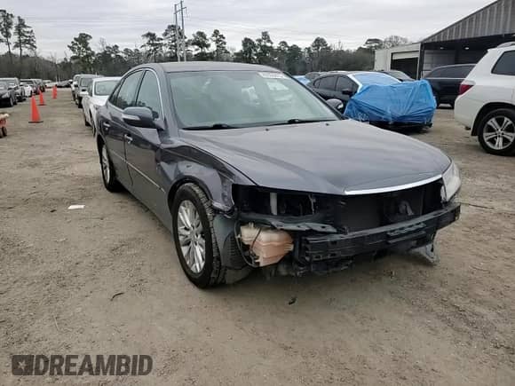 2011 Hyundai Azera Limited with VIN KMHFC4DF8BA559442, listed as a Copart auction lot 47655815 with 134,782 mi miles and Salvage title. Bid and sale history available at DreamBid. Image 10.