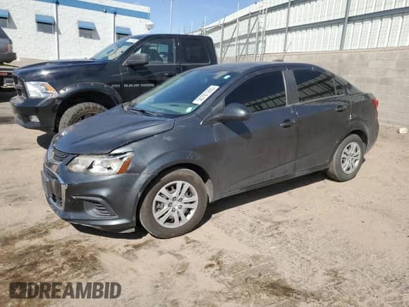 2019 Chevrolet Sonic LS с VIN 1G1JB5SB3K4136220, выставлен на аукционе Copart как лот 50781265 с пробегом 45 308 миль миль и На запчасти • Non repairable. История ставок и продаж доступна на DreamBid. Изображение 1.