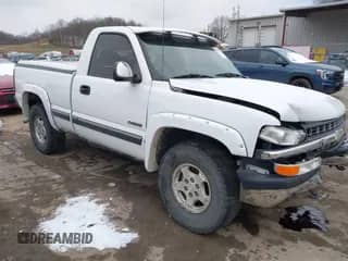 1999 Chevrolet Silverado 1500 LS with VIN 1GCEK14T2XZ125789, listed as a IAAI auction lot 40958507 with 178,496 mi miles and . Bid and sale history available at DreamBid. Image 1.
