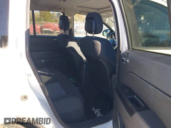 2013 Jeep Compass Latitude with VIN 1C4NJDEB9DD196247, listed as a IAAI auction lot 43550114 with 140,902 mi miles and . Bid and sale history available at DreamBid. Image 8.