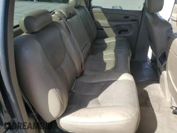 2006 Chevrolet Silverado 3500 SRW Wrk Trk с VIN 1GCHK33D56F258274, выставлен на аукционе Copart как лот 51115455 с пробегом 275 326 миль миль и Списание • Salvage title. История ставок и продаж доступна на DreamBid. Изображение 10.