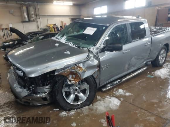 2019 Ram 1500 SLT с VIN 1C6RR7TT3KS679191, выставлен на аукционе IAAI как лот 41729580 с пробегом 79 277 миль миль и . История ставок и продаж доступна на DreamBid. Изображение 2.