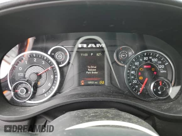 2023 Ram 1500 Big Horn z VIN 1C6RREBG3PN552729, wystawiony jako Copart lot #71228835 z przebiegiem 19 931 mil mil oraz Szkoda całkowita • Salvage title. Historia ofert i sprzedaży dostępna na DreamBid. Obrazek 9.