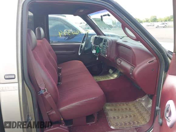 1998 Chevrolet Silverado 1500 with VIN 1GCEK14M5WZ116429, listed as a IAAI auction lot 42760349 with 165,028 mi miles and . Bid and sale history available at DreamBid. Image 5.