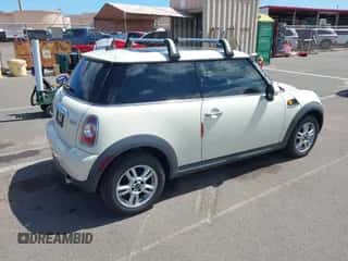 2012 MINI Hardtop with VIN WMWSU3C50CT255544, listed as a IAAI auction lot 42533243 with 102,422 mi miles and . Bid and sale history available at DreamBid. Image 4.