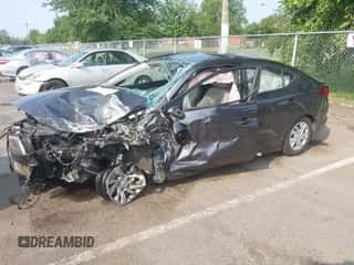 2020 Hyundai Elantra SE with VIN 5NPD74LF1LH585683, listed as a IAAI auction lot 42897828 with Not provided miles and . Bid and sale history available at DreamBid. Image 2.