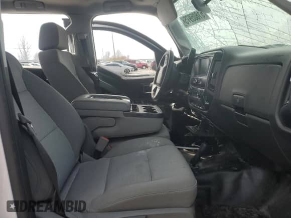 2017 Chevrolet Silverado 2500HD Work Truck z VIN 1GC1KUEG3HF213027, wystawiony jako Copart lot #51605975 z przebiegiem Nie podano mil oraz Czysty tytuł • Clean title. Historia ofert i sprzedaży dostępna na DreamBid. Obrazek 7.
