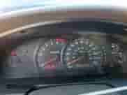 2006 Toyota Tundra Limited z VIN 5TBET38116S553329, wystawiony jako Copart lot #61102705 z przebiegiem 329 741 mil mil oraz Czysty tytuł • Clean title. Historia ofert i sprzedaży dostępna na DreamBid. Obrazek 9.