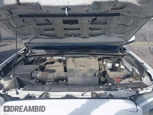 2018 Toyota Tacoma SR5 с VIN 3TMBZ5DN7JM016650, выставлен на аукционе IAAI как лот 41903835 с пробегом 105 123 миль миль и . История ставок и продаж доступна на DreamBid. Изображение 10.