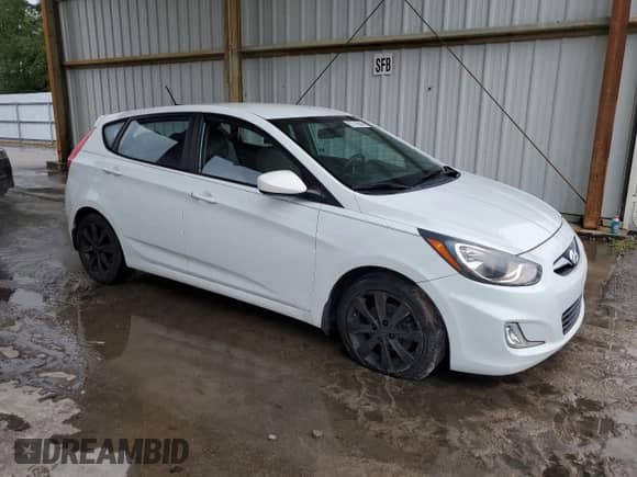 2012 Hyundai Accent SE z VIN KMHCU5AE9CU031748, wystawiony jako Copart lot #67719345 z przebiegiem 73 378 mil mil oraz Szkoda całkowita • Salvage title. Historia ofert i sprzedaży dostępna na DreamBid. Obrazek 4.