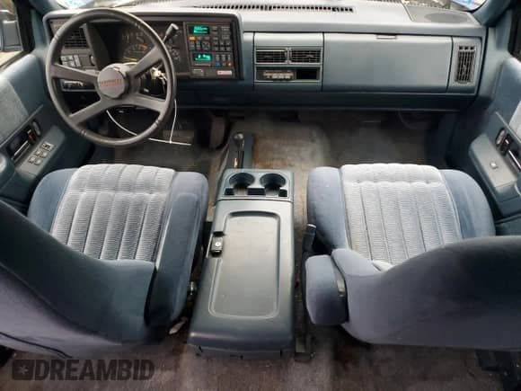 1994 Chevrolet Suburban with VIN 1GNFK16K4RJ348093, listed as a Copart auction lot 87352784 with 118,442 mi miles and Non repairable. Bid and sale history available at DreamBid. Image 8.