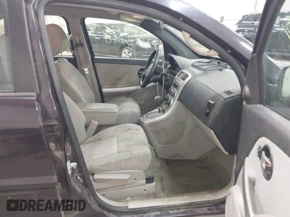 2006 Chevrolet Equinox LS with VIN 2CNDL13F666179266, listed as a IAAI auction lot 43212138 with 149,367 mi miles and . Bid and sale history available at DreamBid. Image 5.