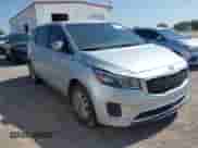 2017 Kia Sedona L z VIN KNDMA5C15H6258913, wystawiony jako IAAI lot #42667080 z przebiegiem 236 537 mil mil oraz . Historia ofert i sprzedaży dostępna na DreamBid. Obrazek 1.