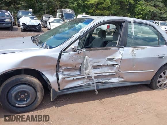 2002 Honda Accord SE z VIN 1HGCG66822A049658, wystawiony jako IAAI lot #43113859 z przebiegiem Nie podano mil oraz . Historia ofert i sprzedaży dostępna na DreamBid. Obrazek 6.