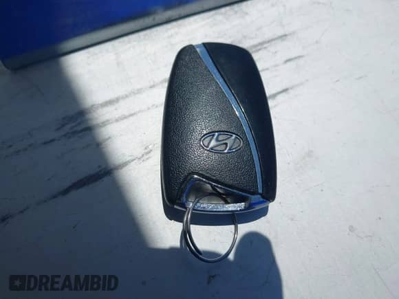 2015 Hyundai Azera Limited с VIN KMHFH4JG1FA476455, выставлен на аукционе IAAI как лот 42407261 с пробегом 110 293 миль миль и . История ставок и продаж доступна на DreamBid. Изображение 11.