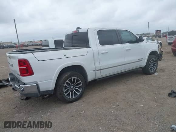 2025 Ram 1500 Limited z VIN 1C6SRFHP8SN582445, wystawiony jako IAAI lot #41884206 z przebiegiem 13 460 mil mil oraz . Historia ofert i sprzedaży dostępna na DreamBid. Obrazek 4.