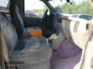 1999 Chevrolet Express z VIN 1GBFG15R0X1081075, wystawiony jako IAAI lot #42784652 z przebiegiem 110 843 mil mil oraz . Historia ofert i sprzedaży dostępna na DreamBid. Obrazek 5.
