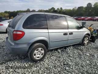 2003 Dodge Caravan SE z VIN 1D4GP25303B137346, wystawiony jako Copart lot #81940345 z przebiegiem 240 340 mil mil oraz Szkoda całkowita • Salvage title. Historia ofert i sprzedaży dostępna na DreamBid. Obrazek 3.