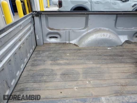 1998 Ford F-150 z VIN 1FTZX186XWKB26199, wystawiony jako Copart lot #84998095 z przebiegiem 75 585 mil mil oraz Czysty tytuł • Clean title. Historia ofert i sprzedaży dostępna na DreamBid. Obrazek 10.