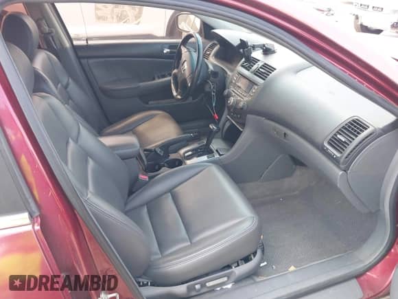 2005 Honda Accord EX-L with VIN 1HGCM66575A010521, listed as a IAAI auction lot 43134142 with 215,684 mi miles and . Bid and sale history available at DreamBid. Image 5.