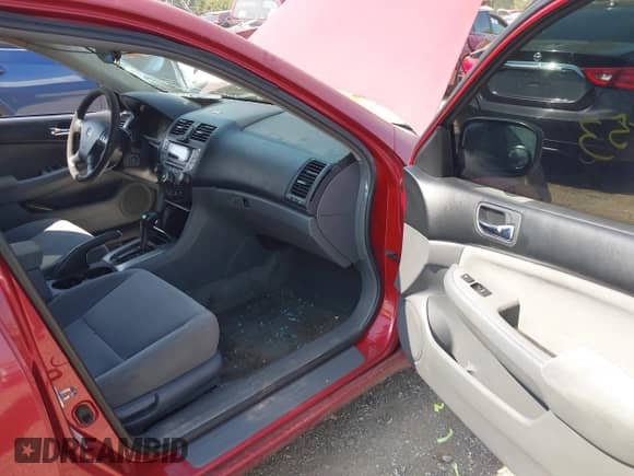 2007 Honda Accord EX с VIN 1HGCM56707A189967, выставлен на аукционе IAAI как лот 43186753 с пробегом 242 705 миль миль и . История ставок и продаж доступна на DreamBid. Изображение 5.