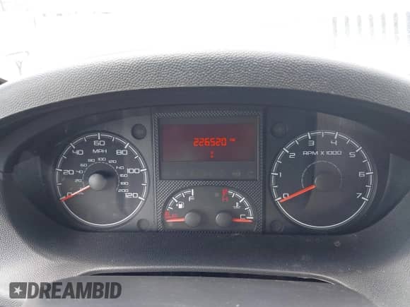 2018 Ram ProMaster Cargo z VIN 3C6TRVDG3JE147615, wystawiony jako IAAI lot #42657540 z przebiegiem 226 520 mil mil oraz . Historia ofert i sprzedaży dostępna na DreamBid. Obrazek 7.