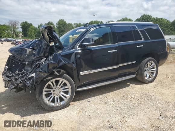 2017 Cadillac Escalade Premium Luxury z VIN 1GYS4CKJ5HR219686, wystawiony jako Copart lot #64256615 z przebiegiem 92 501 mil mil oraz Szkoda całkowita • Salvage title. Historia ofert i sprzedaży dostępna na DreamBid. Obrazek 1.