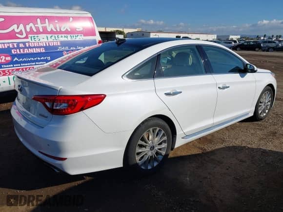 2015 Hyundai Sonata Sport z VIN 5NPE34AF4FH153984, wystawiony jako IAAI lot #43444521 z przebiegiem 124 295 mil mil oraz . Historia ofert i sprzedaży dostępna na DreamBid. Obrazek 4.